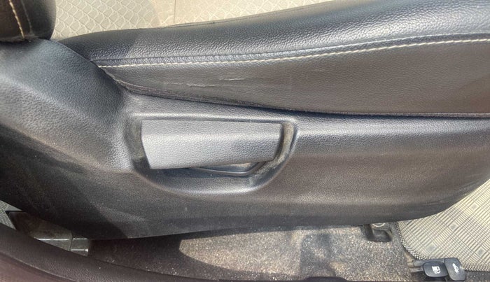 2019 Hyundai NEW SANTRO SPORTZ MT, Petrol, Manual, 19,631 km, Driver Side Adjustment Panel