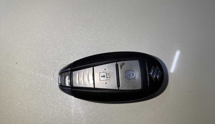 2016 Maruti Baleno ALPHA PETROL 1.2, Petrol, Manual, 56,243 km, Key Close Up