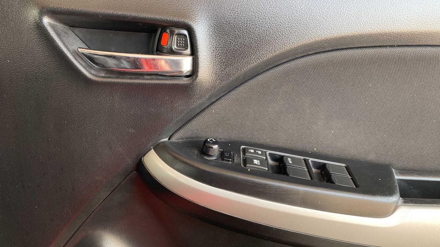 2017 Maruti Baleno DELTA PETROL 1.2, Petrol, Manual, 52,811 km, Driver Side Door Panels Control