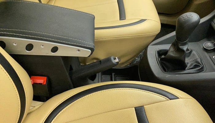 2021 Ford Figo Aspire TITANIUM 1.2 PETROL, Petrol, Manual, 23,529 km, Gear Lever