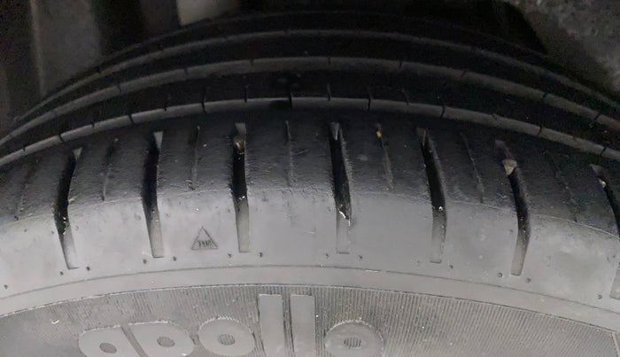 2021 Ford Figo Aspire TITANIUM 1.2 PETROL, Petrol, Manual, 23,529 km, Right Rear Tyre Tread