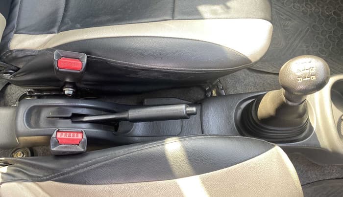 2011 Maruti Alto LXI, Petrol, Manual, 39,740 km, Gear Lever