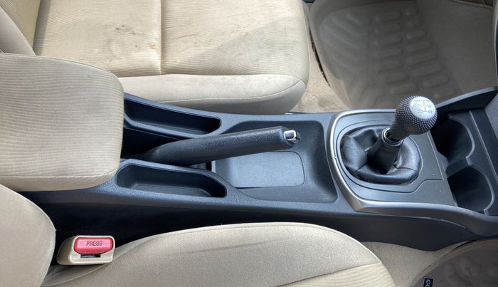 2015 Honda City 1.5L I-VTEC V MT, Petrol, Manual, 88,554 km, Gear Lever