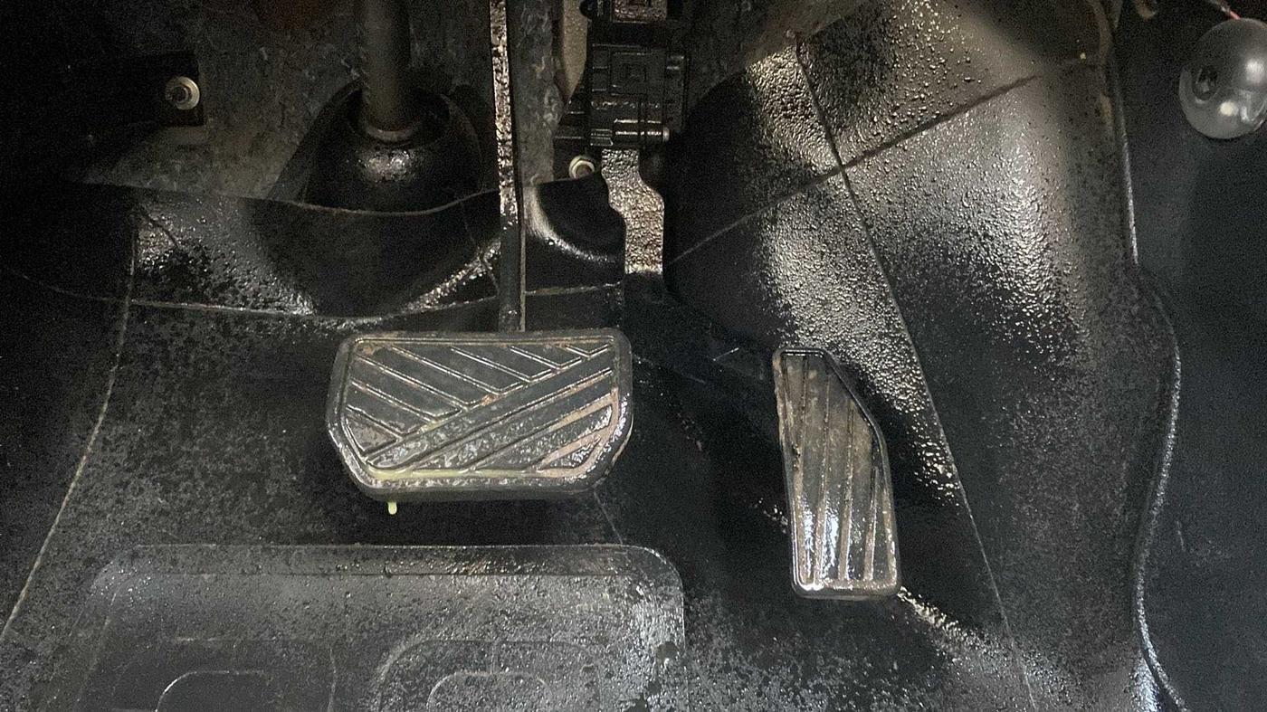 2018 Maruti Wagon R 1.0 VXI AMT, Petrol, Automatic, 40,222 km, Pedals