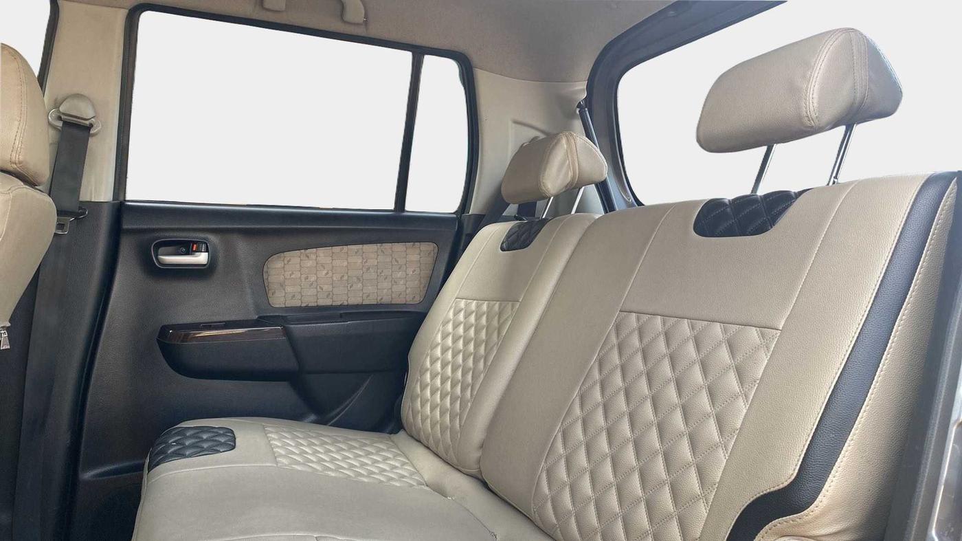 2018 Maruti Wagon R 1.0 VXI AMT, Petrol, Automatic, 40,222 km, Right Side Rear Door Cabin