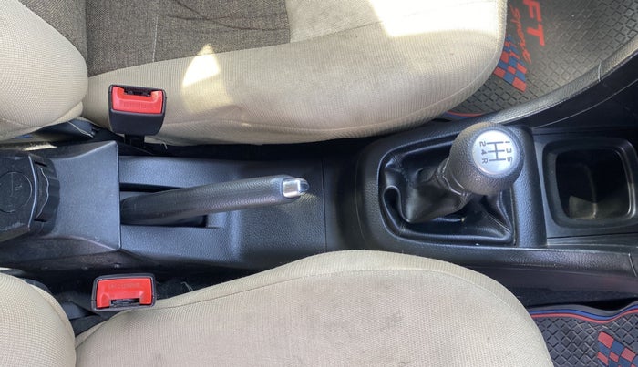2017 Maruti Swift VXI, Petrol, Manual, 69,406 km, Gear Lever