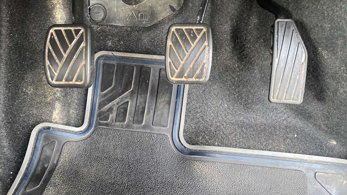 2022 Maruti IGNIS ZETA 1.2, Petrol, Manual, 22,499 km, Pedals