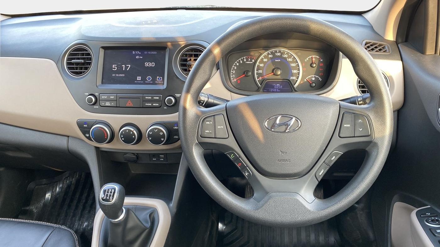 2018 Hyundai Grand i10 SPORTZ 1.2 KAPPA VTVT, Petrol, Manual, 13,511 km, Steering Wheel Close Up