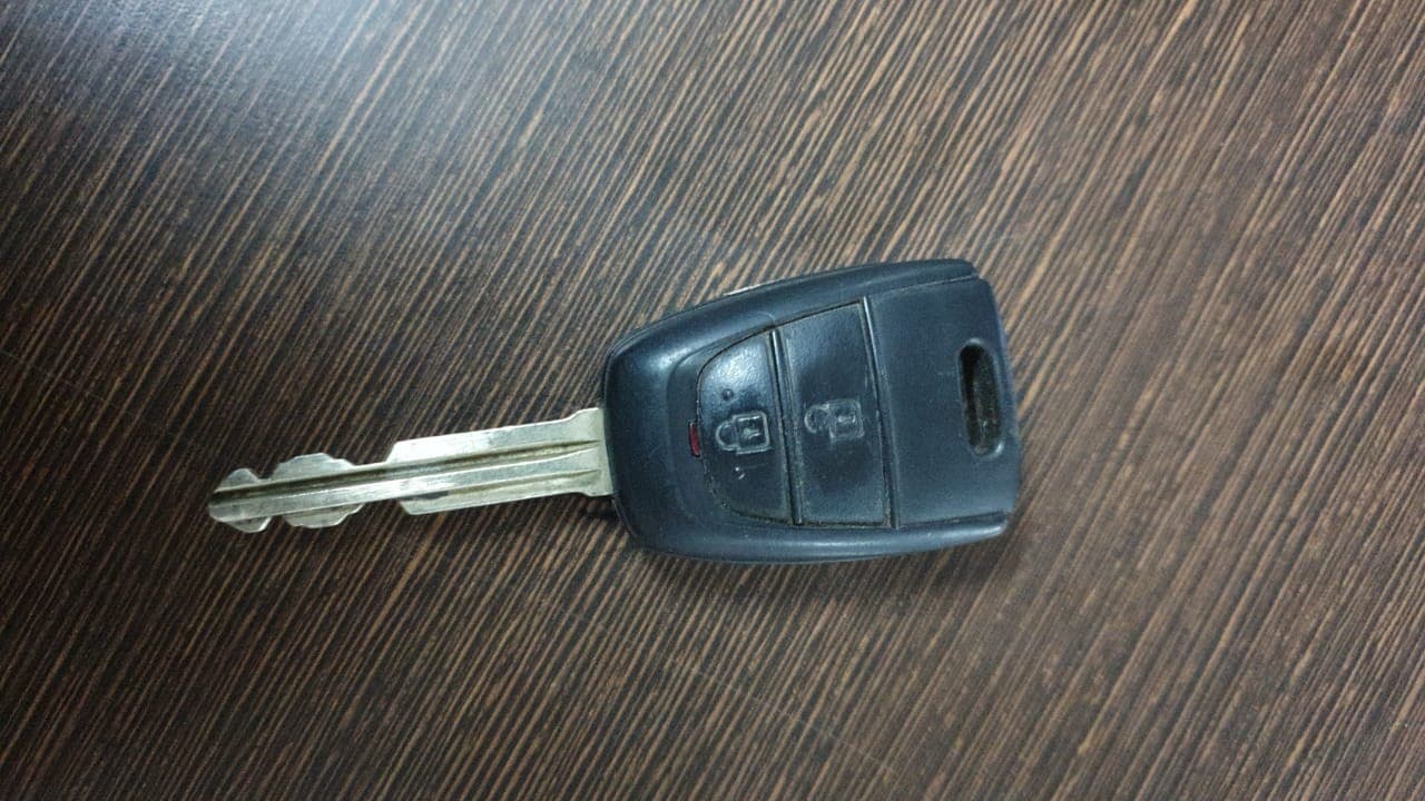 2018 Hyundai Grand i10 SPORTZ 1.2 KAPPA VTVT, Petrol, Manual, 13,511 km, Key Close Up
