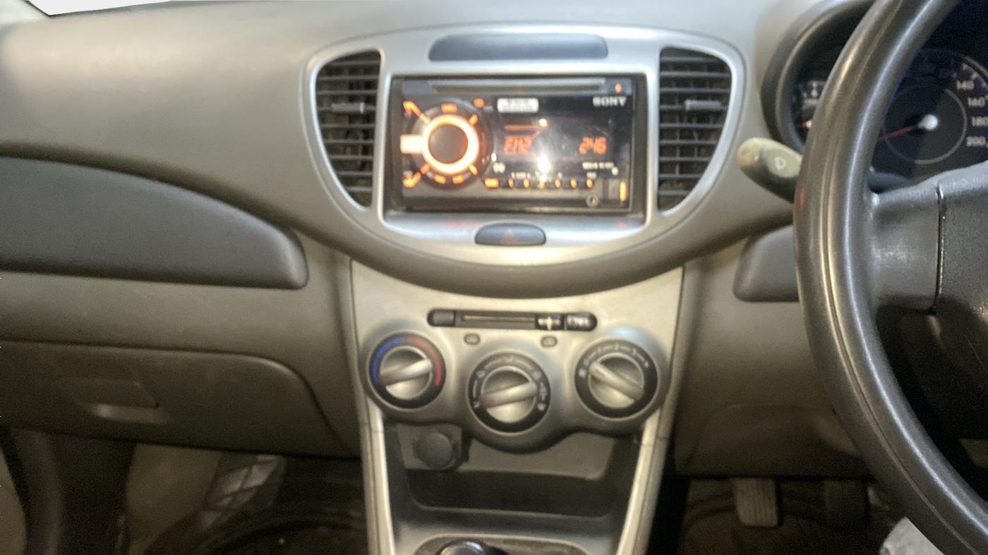 2011 Hyundai i10 MAGNA 1.2, Petrol, Manual, 47,499 km, Air Conditioner