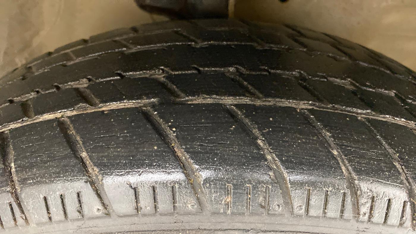 2016 Maruti Celerio VXI d, Petrol, Manual, 35,091 km, Right Front Tyre Tread
