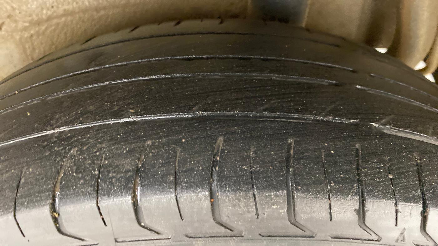 2016 Maruti Celerio VXI d, Petrol, Manual, 35,091 km, Left Rear Tyre Tread