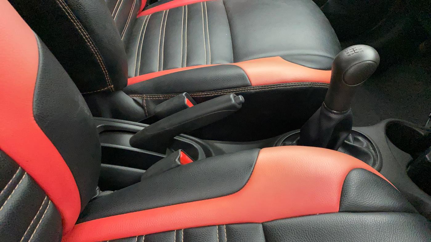 2018 Nissan Micra Active XV S, Petrol, Manual, 82,021 km, Gear Lever