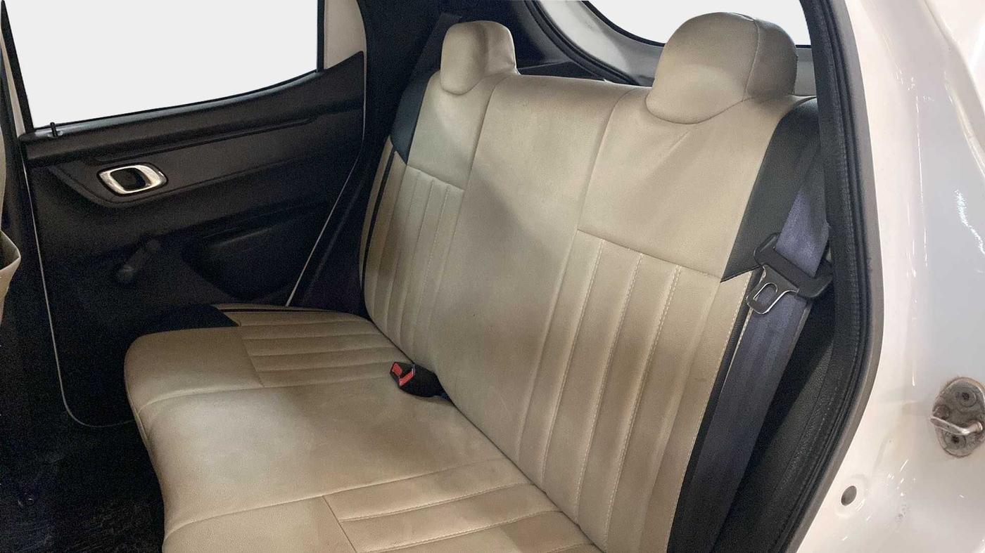 2018 Renault Kwid RXT 1.0 AMT (O), Petrol, Automatic, 31,124 km, Right Side Rear Door Cabin