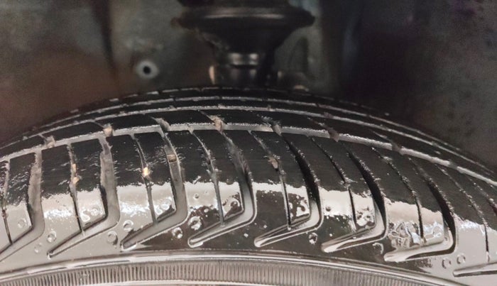 2021 Maruti New Wagon-R LXI CNG (O) 1.0, CNG, Manual, 82,582 km, Right Front Tyre Tread