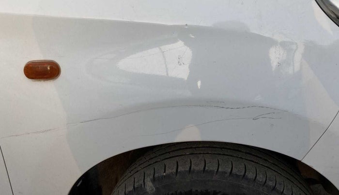 2019 Maruti Alto LXI CNG, CNG, Manual, 98,882 km, Right fender - Minor scratches