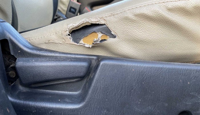 2019 Maruti Alto LXI CNG, CNG, Manual, 98,882 km, Driver Side Adjustment Panel