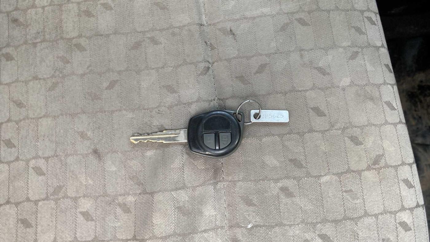 2013 Maruti Wagon R 1.0 VXI, Petrol, Manual, 56,698 km, Key Close Up
