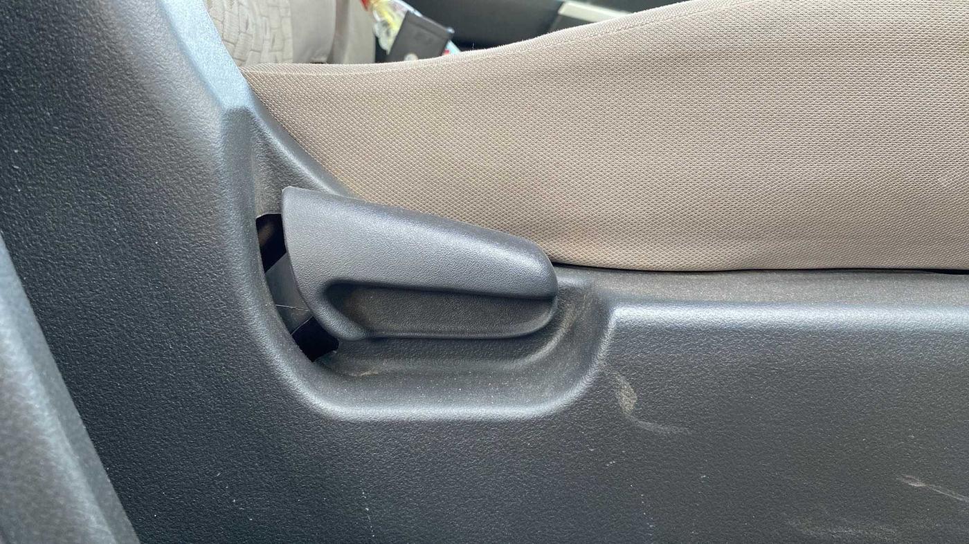 2013 Maruti Wagon R 1.0 VXI, Petrol, Manual, 56,698 km, Driver Side Adjustment Panel