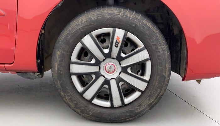 2012 Toyota Etios G, Petrol, Manual, 1,22,817 km, Right Front Wheel