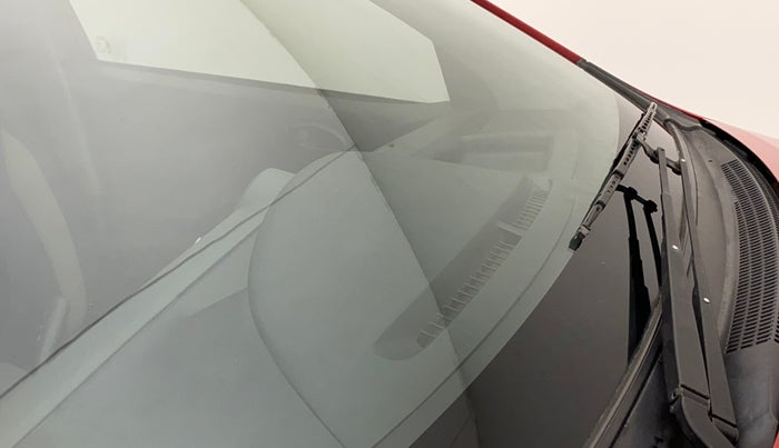 2012 Toyota Etios G, Petrol, Manual, 1,22,817 km, Front windshield - Minor spot on windshield
