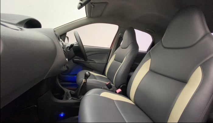 2012 Toyota Etios G, Petrol, Manual, 1,22,817 km, Right Side Front Door Cabin