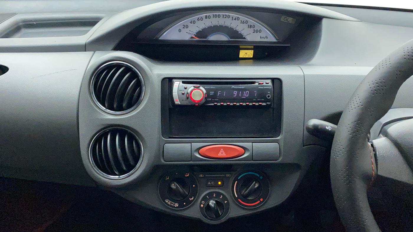 2012 Toyota Etios G, Petrol, Manual, 1,22,817 km, Air Conditioner