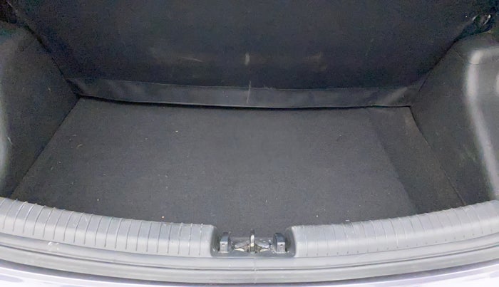 2017 Hyundai Grand i10 SPORTZ 1.2 KAPPA VTVT, Petrol, Manual, 66,613 km, Boot Inside