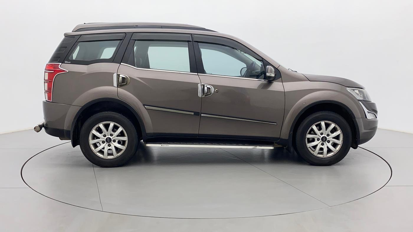2017 Mahindra XUV500 W10 1.99, Diesel, Manual, 96,874 km, Right Side View