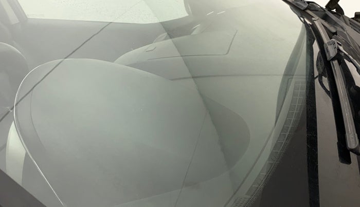 2017 Mahindra XUV500 W10 1.99, Diesel, Manual, 96,874 km, Front windshield - Minor spot on windshield