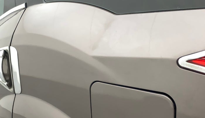2017 Mahindra XUV500 W10 1.99, Diesel, Manual, 96,874 km, Left quarter panel - Minor scratches