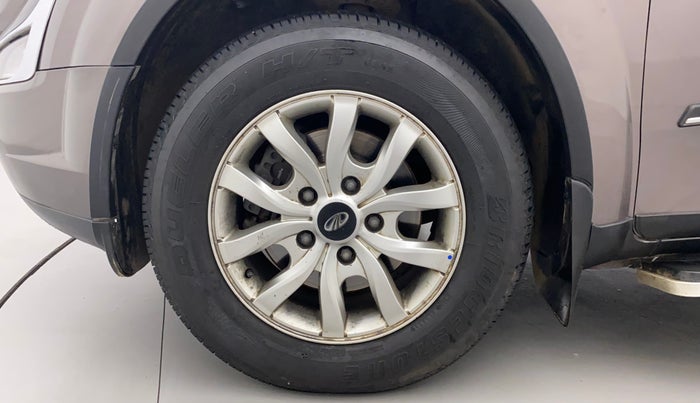 2017 Mahindra XUV500 W10 1.99, Diesel, Manual, 96,874 km, Left Front Wheel