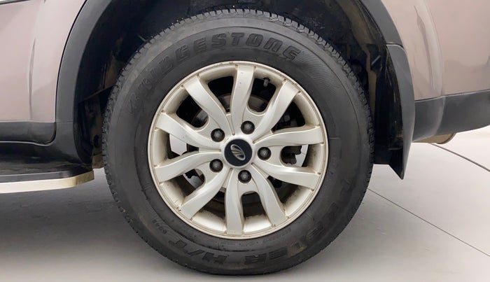 2017 Mahindra XUV500 W10 1.99, Diesel, Manual, 96,874 km, Left Rear Wheel