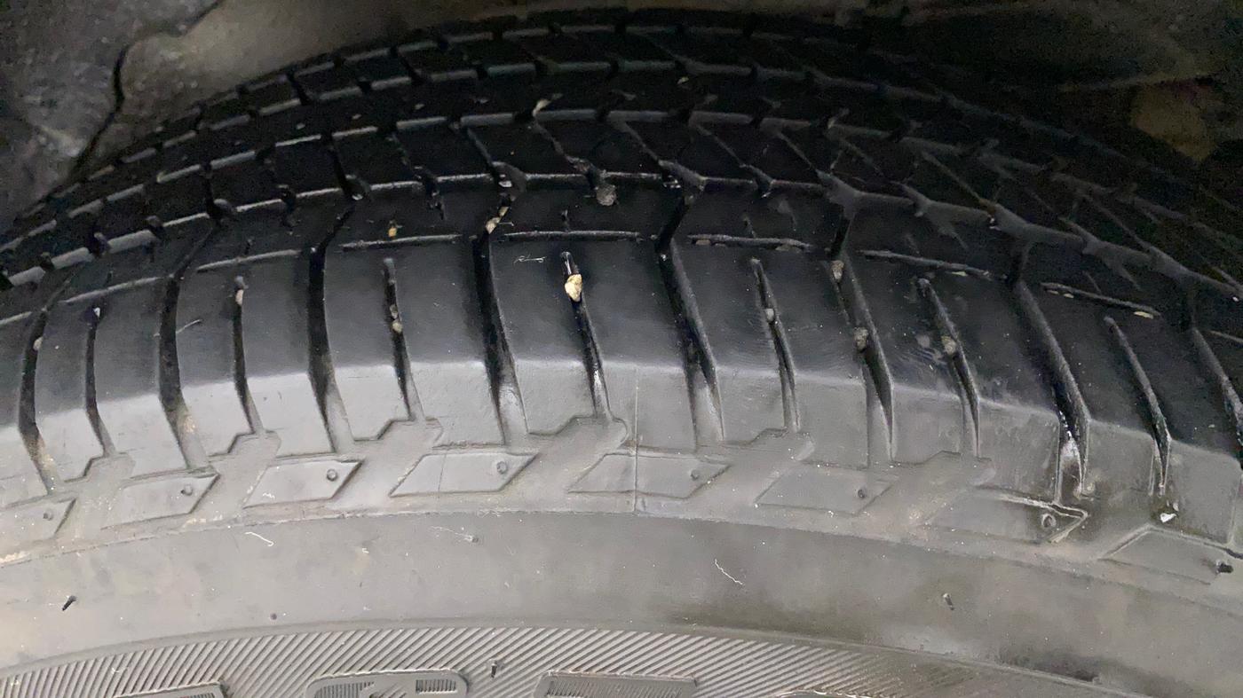 2017 Mahindra XUV500 W10 1.99, Diesel, Manual, 96,874 km, Left Rear Tyre Tread