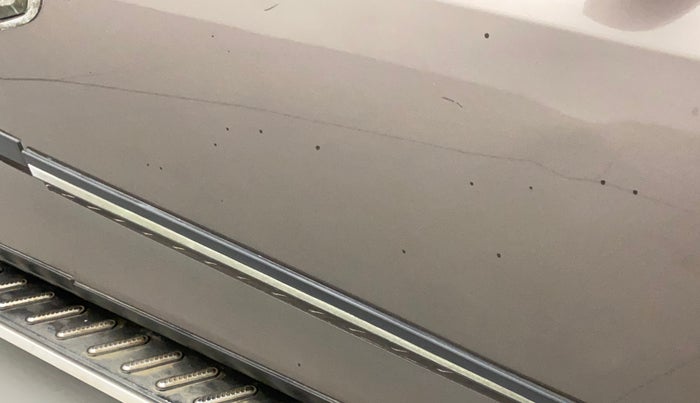 2017 Mahindra XUV500 W10 1.99, Diesel, Manual, 96,874 km, Driver-side door - Paint has faded