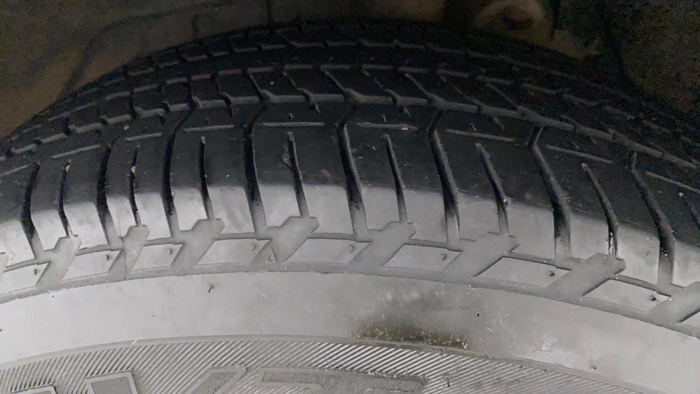 2017 Mahindra XUV500 W10 1.99, Diesel, Manual, 96,874 km, Left Front Tyre Tread
