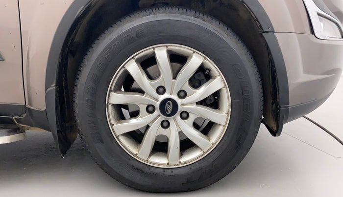 2017 Mahindra XUV500 W10 1.99, Diesel, Manual, 96,874 km, Right Front Wheel