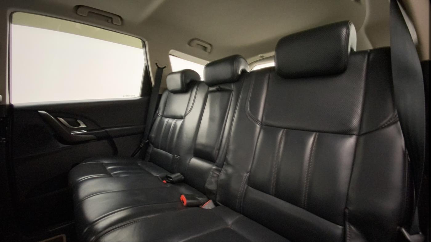 2017 Mahindra XUV500 W10 1.99, Diesel, Manual, 96,874 km, Right Side Rear Door Cabin