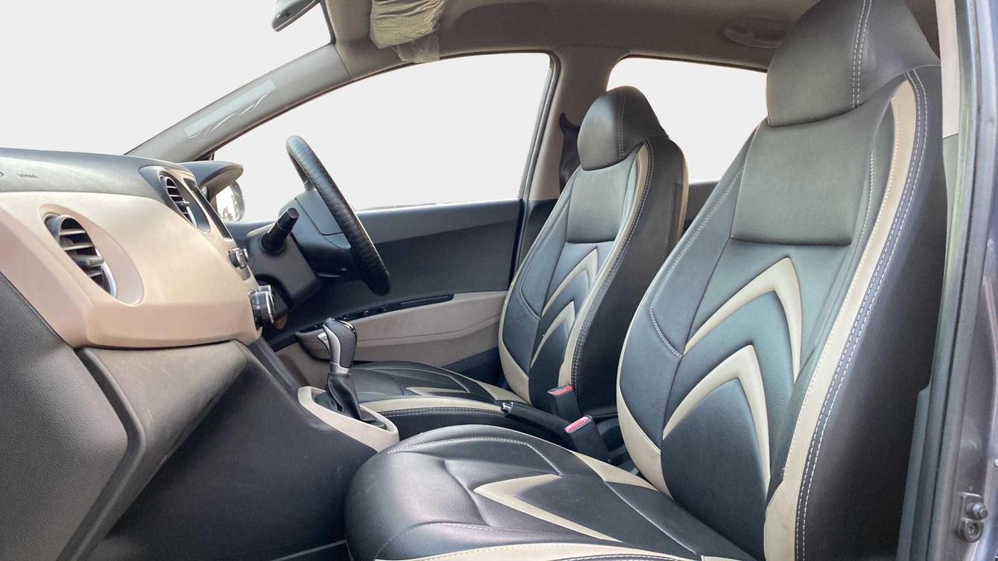 2019 Hyundai Grand i10 SPORTZ AT 1.2 KAPPA VTVT, Petrol, Automatic, 28,928 km, Right Side Front Door Cabin