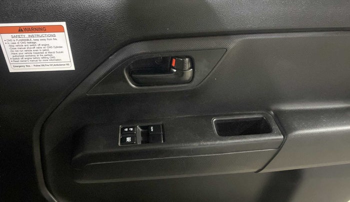 2021 Maruti New Wagon-R LXI CNG (O) 1.0, CNG, Manual, 16,447 km, Driver Side Door Panels Control