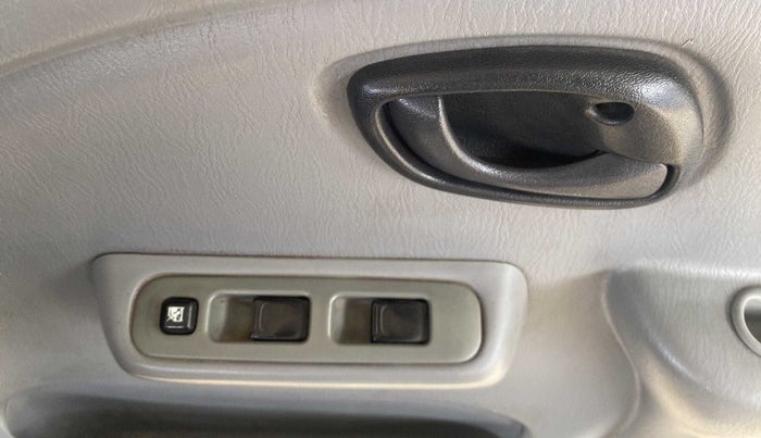 2011 Maruti Alto K10 VXI, Petrol, Manual, 59,125 km, Driver Side Door Panels Control