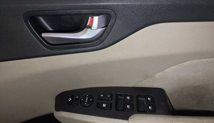 2019 Hyundai Verna 1.6 VTVT SX, Petrol, Manual, 70,362 km, Driver Side Door Panels Control