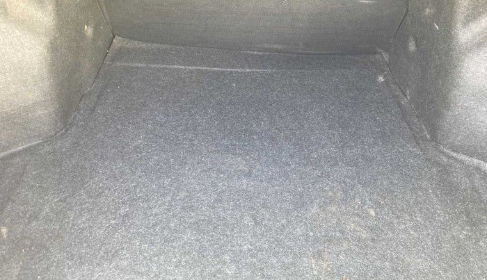 2018 Maruti Ciaz ZETA 1.4  MT PETROL, Petrol, Manual, 86,311 km, Boot Inside