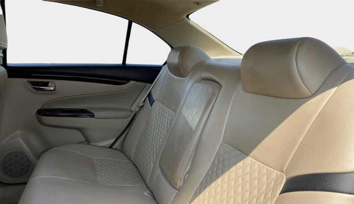 2018 Maruti Ciaz ZETA 1.4  MT PETROL, Petrol, Manual, 86,311 km, Right Side Rear Door Cabin