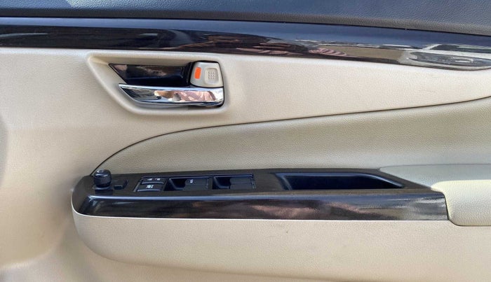 2018 Maruti Ciaz ZETA 1.4  MT PETROL, Petrol, Manual, 86,311 km, Driver Side Door Panels Control