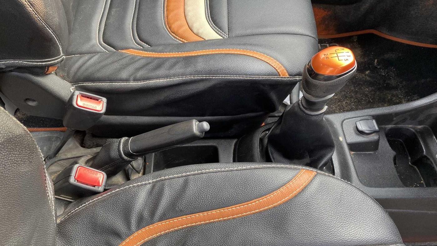 2018 Renault Kwid CLIMBER 1.0, Petrol, Manual, 4,875 km, Gear Lever