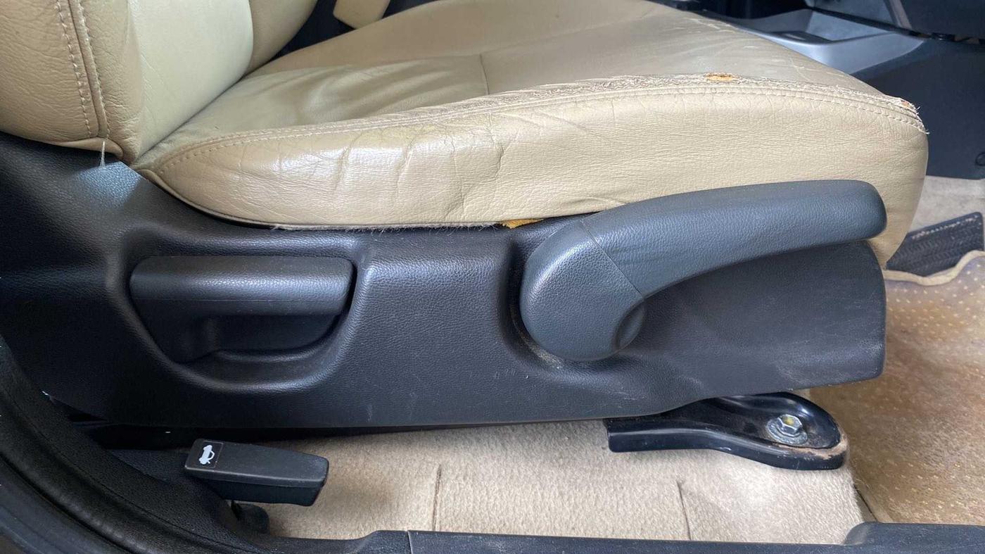 2015 Honda City 1.5L I-VTEC SV, Petrol, Manual, 81,728 km, Driver Side Adjustment Panel