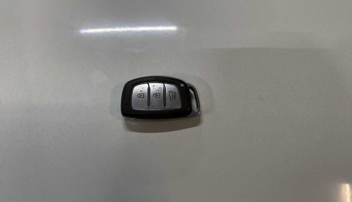 2018 Hyundai New Elantra 1.6 SX (O) AT DIESEL, Diesel, Automatic, 53,163 km, Key Close Up