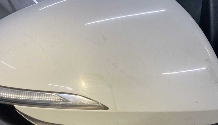 2018 Hyundai New Elantra 1.6 SX (O) AT DIESEL, Diesel, Automatic, 53,163 km, Right rear-view mirror - Minor scratches