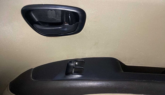 2011 Hyundai i10 ERA 1.1, Petrol, Manual, 40,596 km, Driver Side Door Panels Control